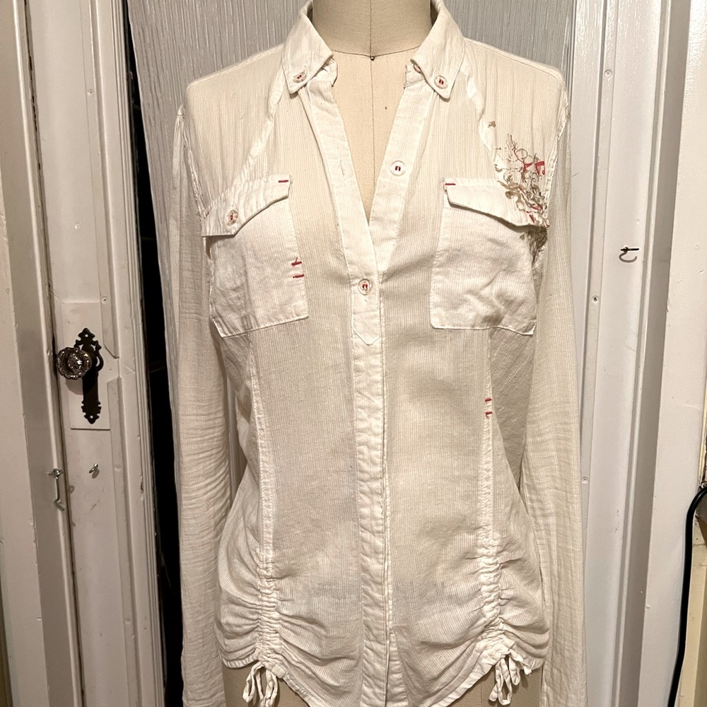 SOLD Ladies button down cotton shirt S